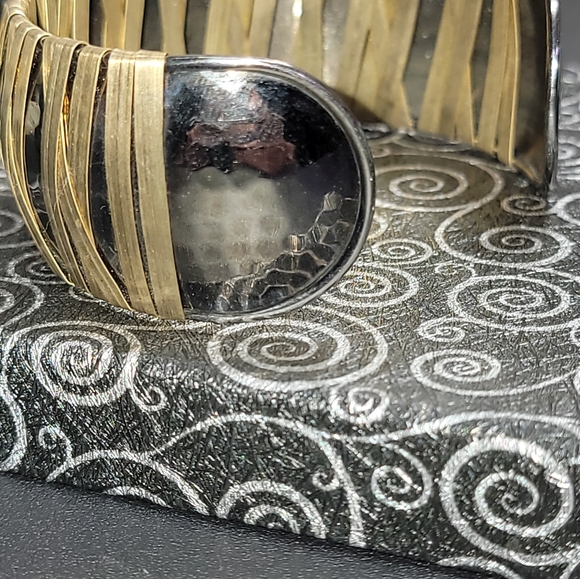 Vintage Milor Wide Cuff - Picture 4 of 6